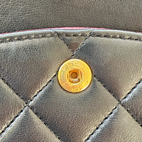 Authentic CHANEL black Double flap lambskin Leather Chain Gold bag 2.55 - Picture 7 of 16